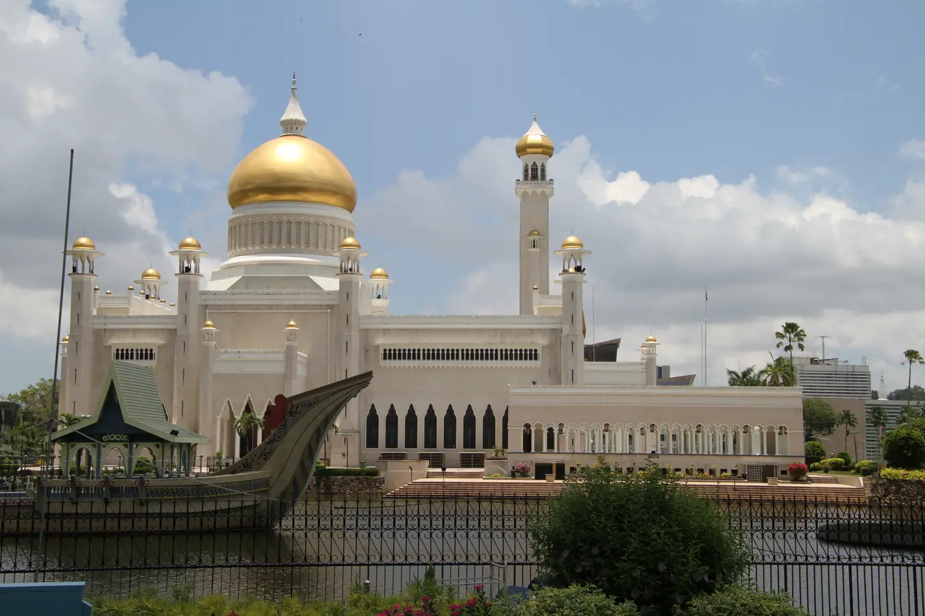 Brunei – sułtanat zbudowany z ropy