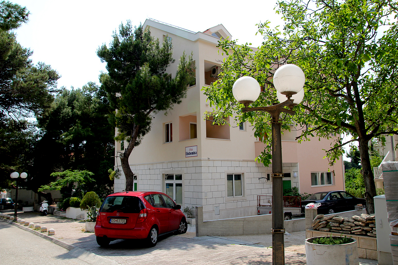 Bahay LJUBOMIRA / Bahay BIOKOVO